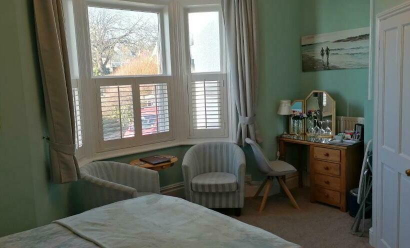 オーシャンビューデラックスルーム, Pebbles House Room Only