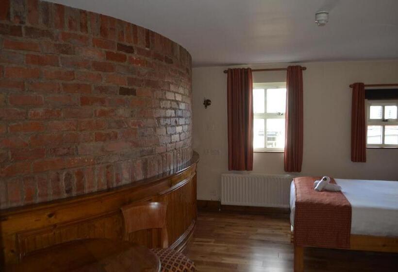 スタンダードトリプルルーム, Walsh S Hotel And Apartments