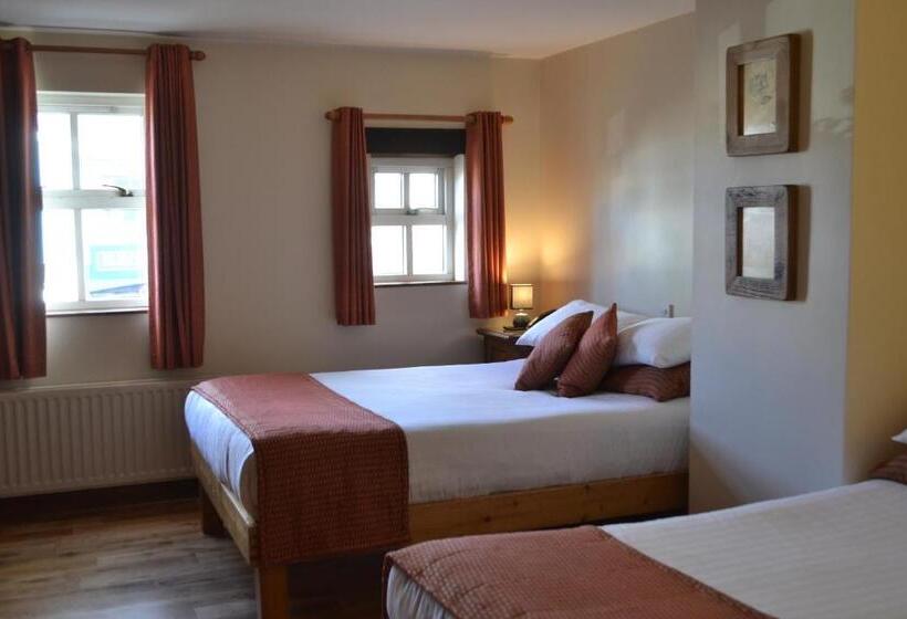 スタンダードトリプルルーム, Walsh S Hotel And Apartments