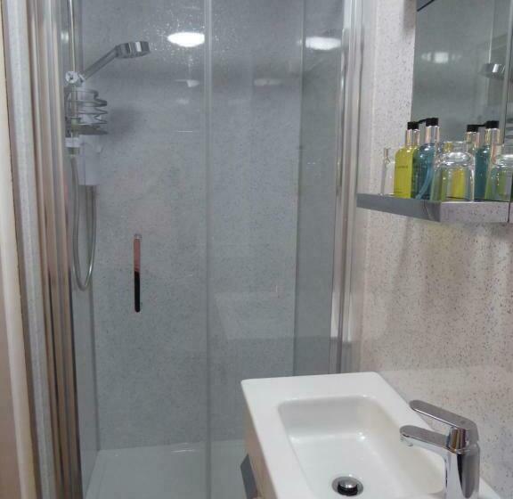 Номер Стандарт, Arvon House