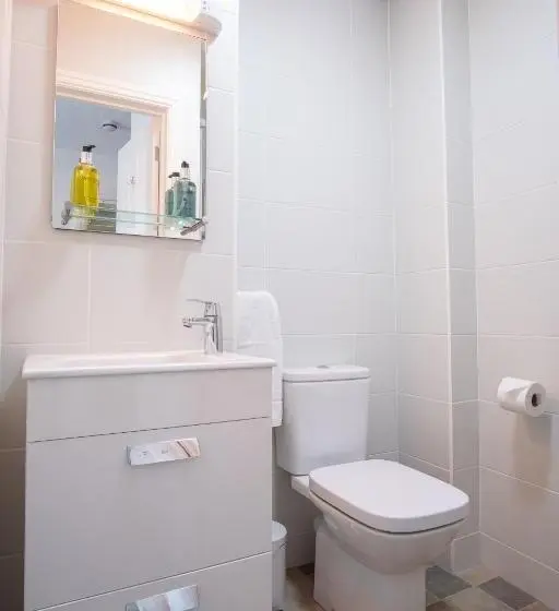 Basic-huone, Arvon House