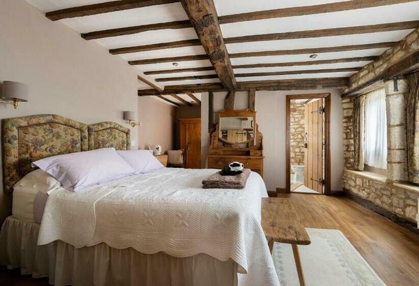 スーペリアールーム, Badgers Hall