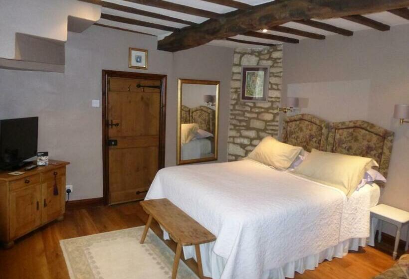 スーペリアールーム, Badgers Hall