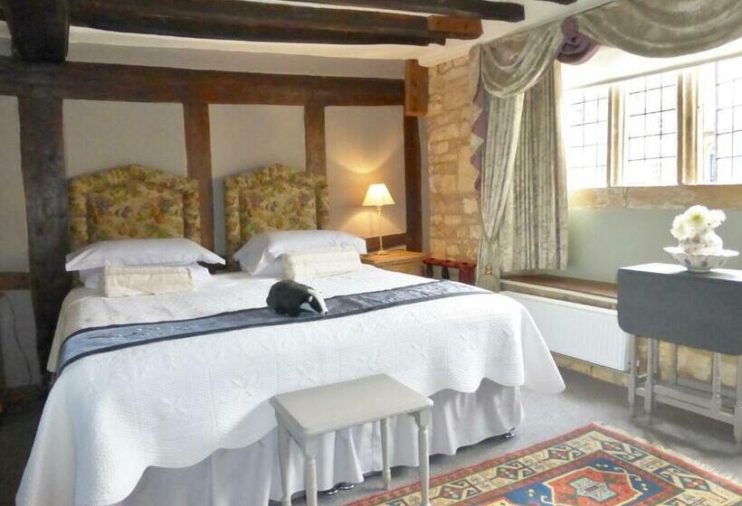 キングサイズベッドのスーペリアルーム, Badgers Hall