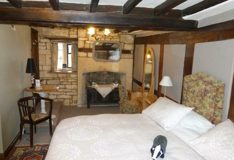 キングサイズベッドのスーペリアルーム, Badgers Hall