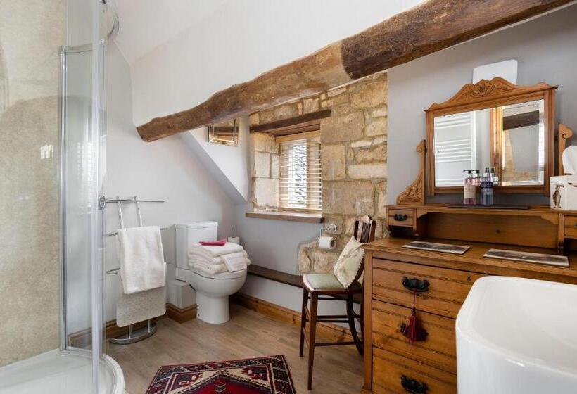 スーペリアールーム, Badgers Hall