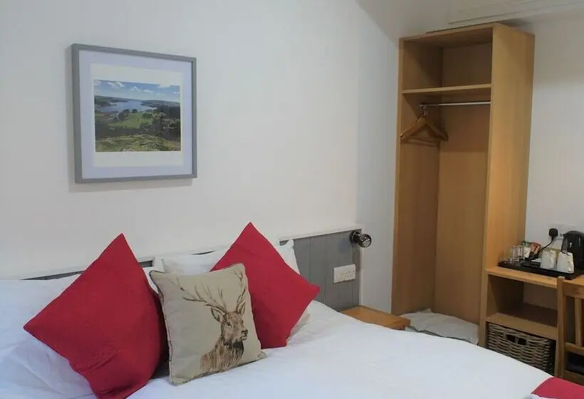 スタンダードルーム, Brathay Hall   Brathay Trust