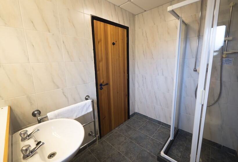 اتاق استاندارد یک نفره, Brathay Hall   Brathay Trust