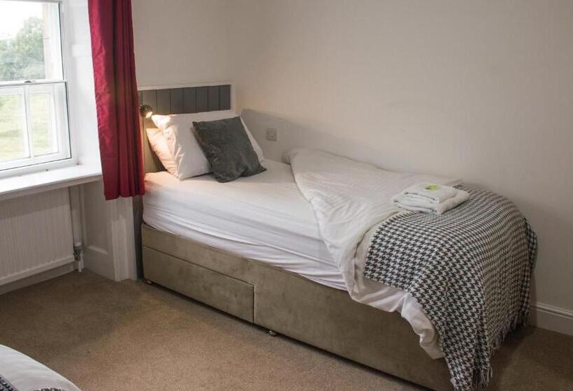 اتاق استاندارد با چشم‌انداز دریاچه, Brathay Hall   Brathay Trust