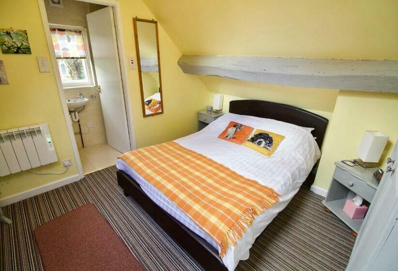 스탠다드 룸, Calcutts House