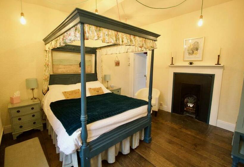 스탠다드 룸, Calcutts House