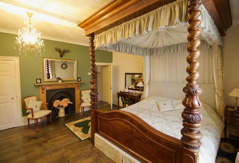 수피리어 룸, Calcutts House