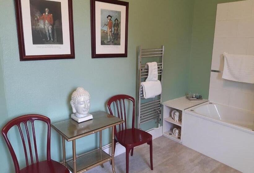 バスタブ付きスーペリアールーム, Holywell House