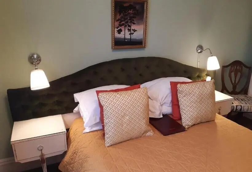 Standard-huone, Holywell House