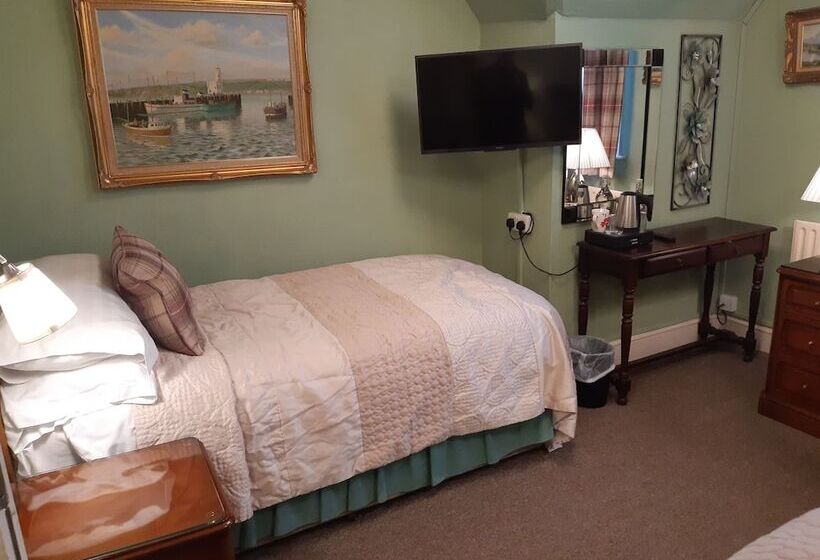 ファミリールーム, Holywell House