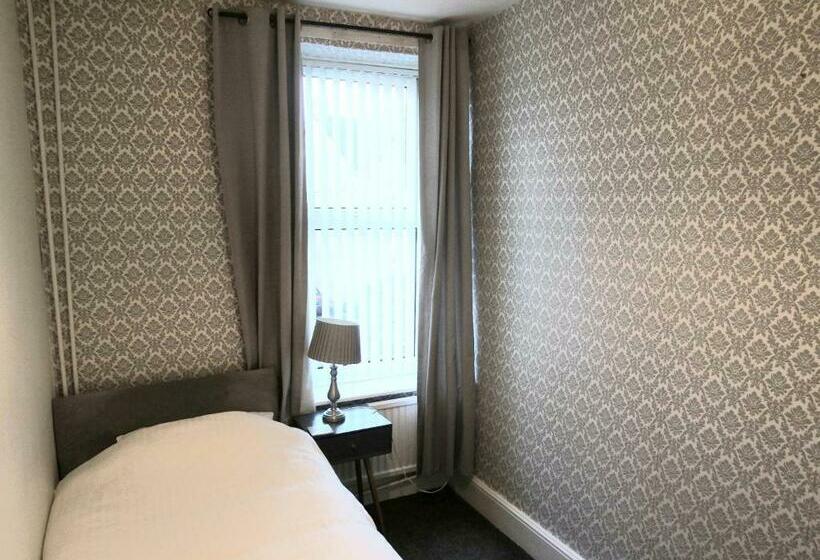 Basic Enkelrum Delat Badrum, Idan House