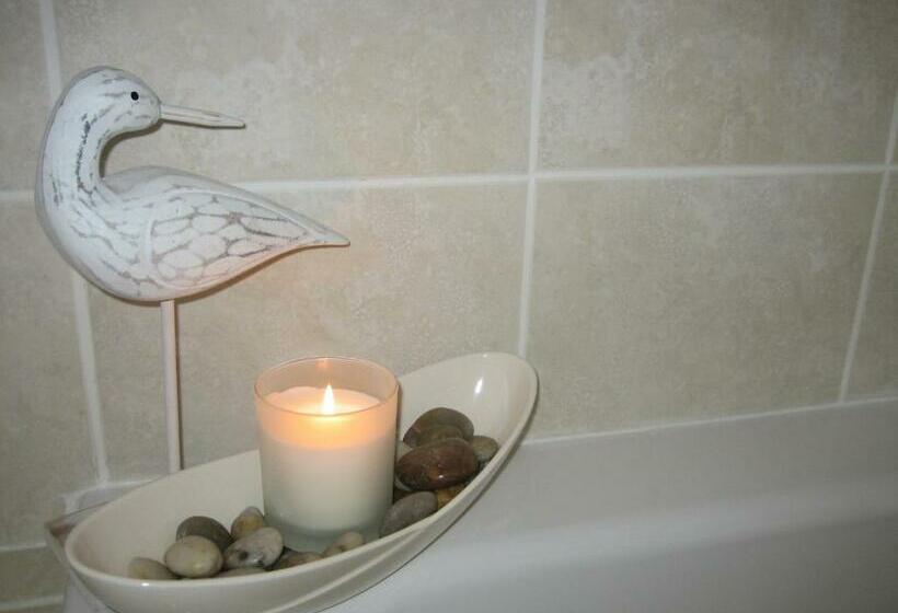 מיטת קינג בסוויטה, Ladderstile Retreat