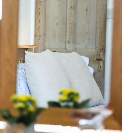 スタンダードルーム, No 10 Treverbyn Road