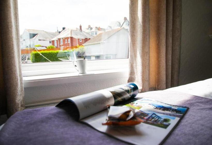 ガーデンビュースタンダードルーム, No 10 Treverbyn Road