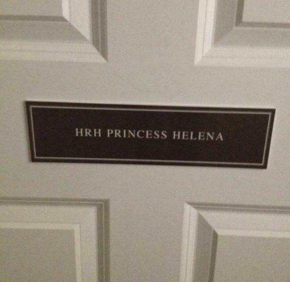 חדר קלאסי, Prince Of Wales