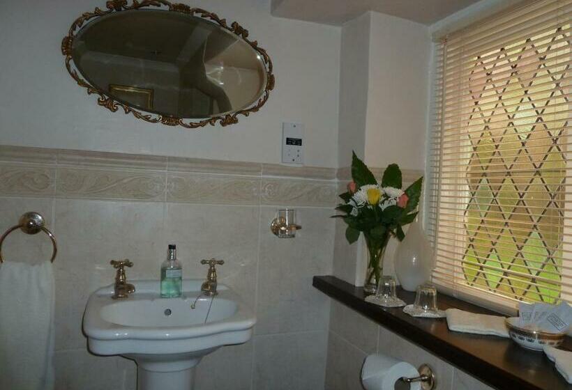 Номер Стандарт, Queen Anne House