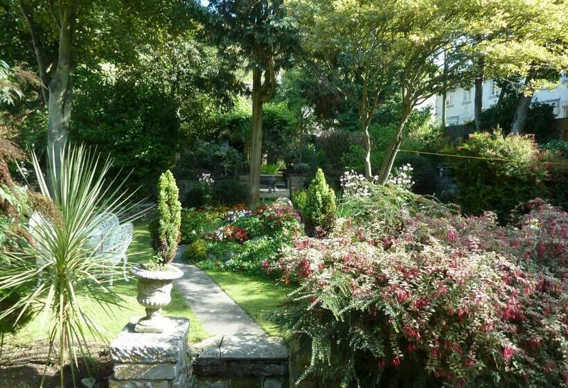 Номер Стандарт Вид на Сад, Queen Anne House