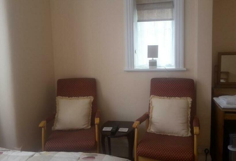 适合残疾人使用的标准间, The Breverton