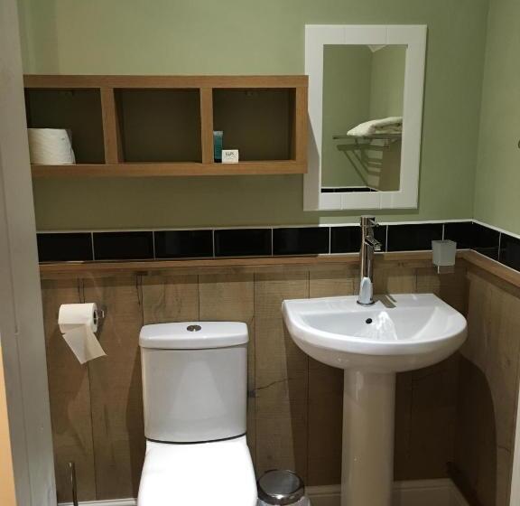 חדר דחוקס עם מיטת קינג, Kings Arms Inn