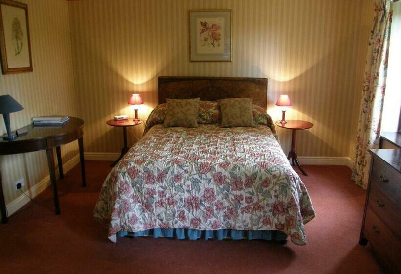 Quarto standard, Threeways House