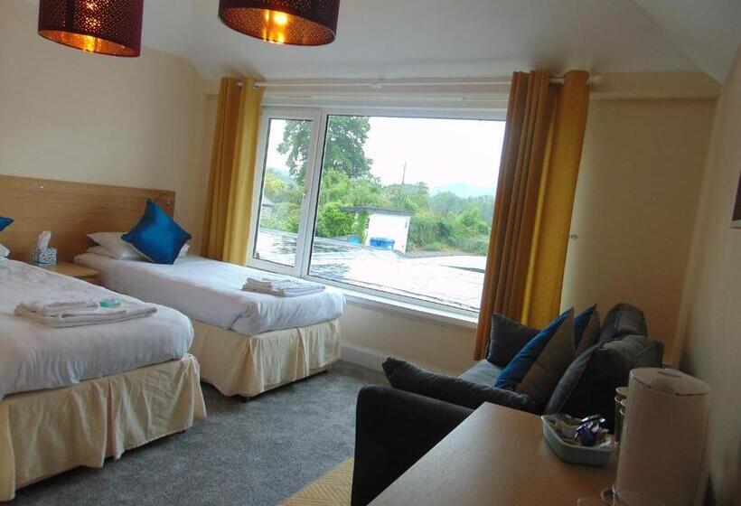 스탠다드 트리플 룸, Callander Hostel