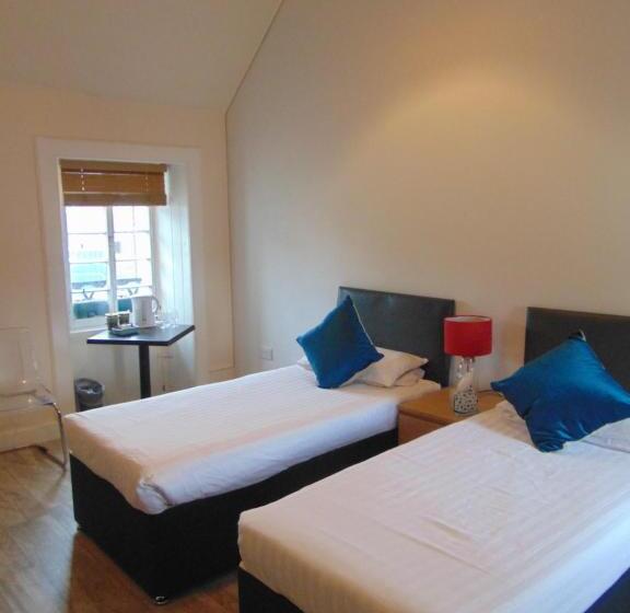 4인용 스탠다드 룸, Callander Hostel