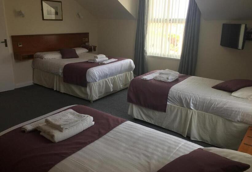 Семейный Номер, Chase