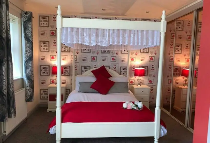 Superior-huone, Dimple Well Lodge