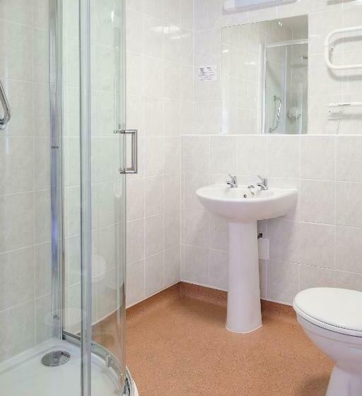 Quarto Estandar Individual, Selborne