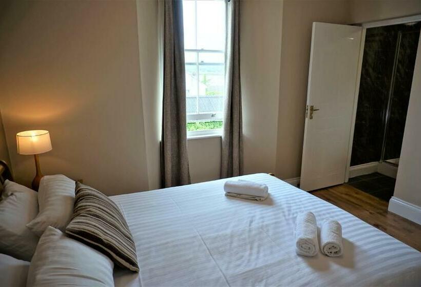 חדר סטנדרט, The Angel