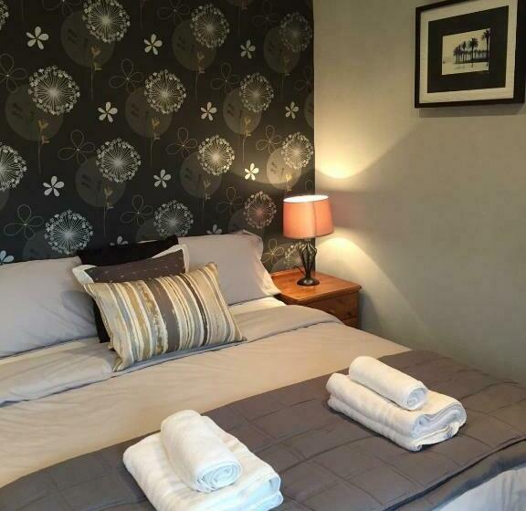 Люкс, The Strontian