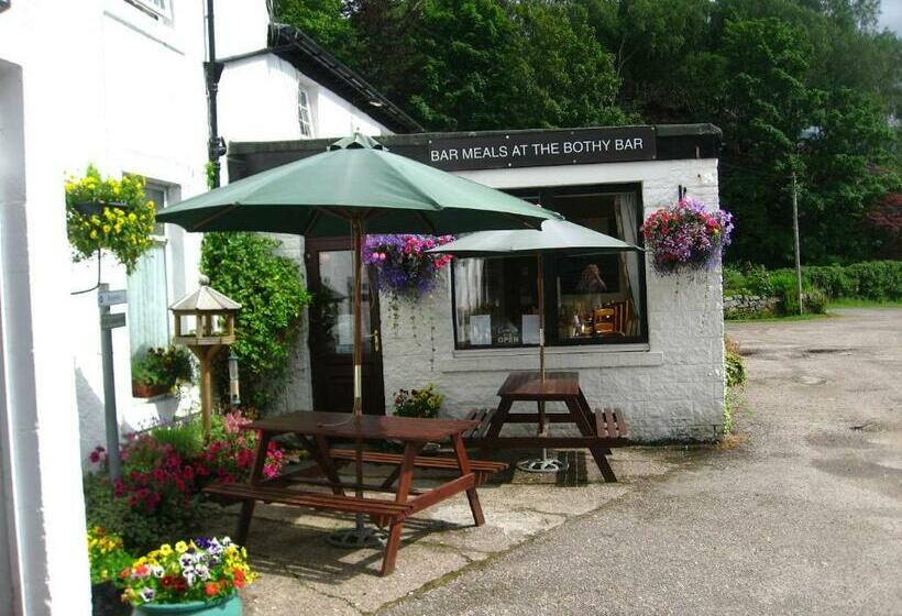 基本间, The Strontian