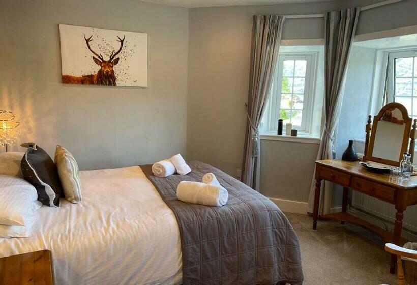 Люкс, The Strontian