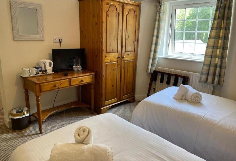 Номер Стандарт Вид на Сад, The Strontian