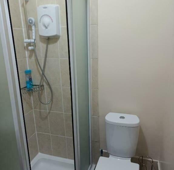 스탠다드 룸, Spring Grove Tavern