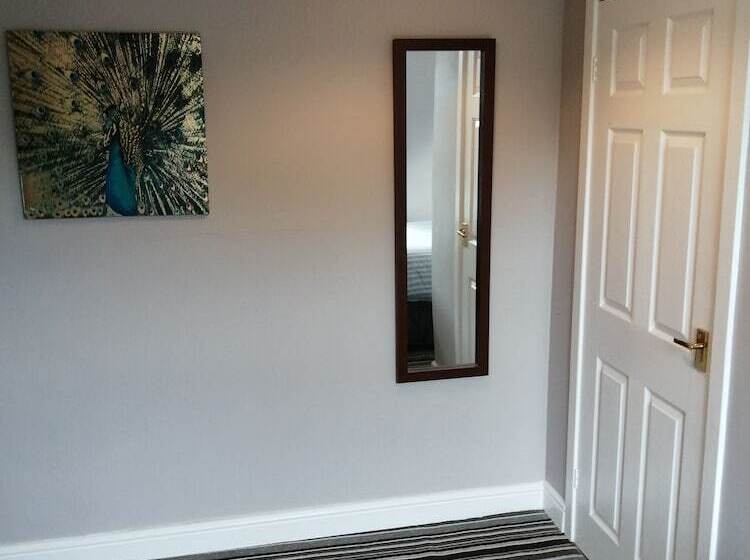 스탠다드 룸, Spring Grove Tavern