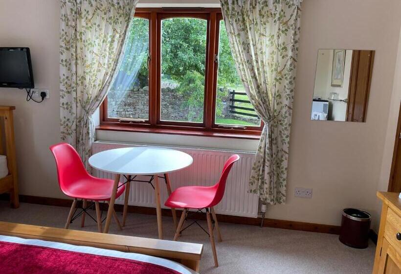 Трехместный Номер Классика, Sunset House B&b