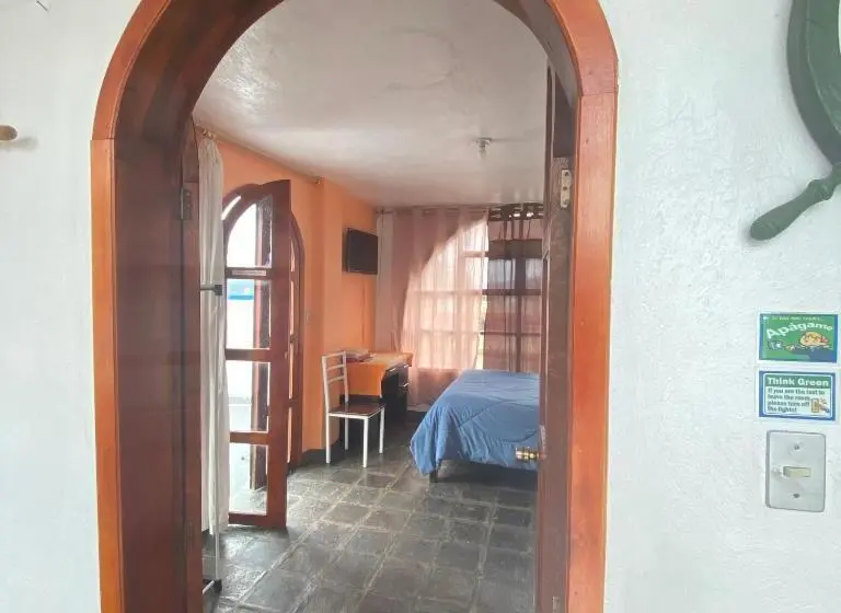 Perhesviitti, Hostal Chasqui