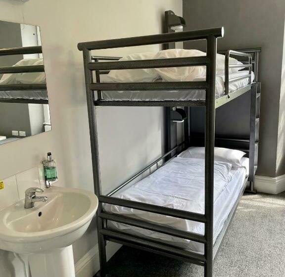 家庭房间共用浴室, Yha Cheddar Partner