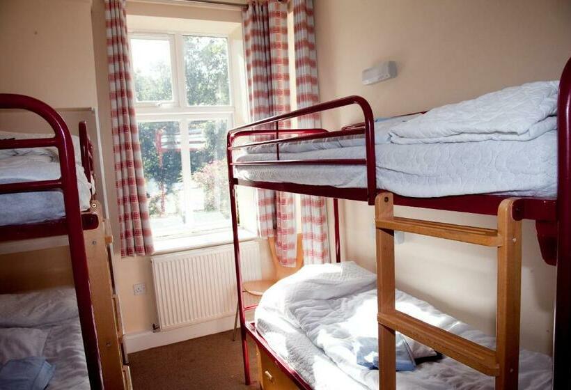 חדר סטנדרטי לארבעה עם חדר אמבטיה משותף, Yha Windermere