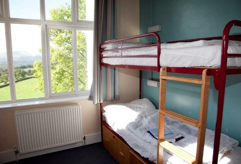 מיטה בחדר מעונות עם מקלחת משותפת, Yha Windermere