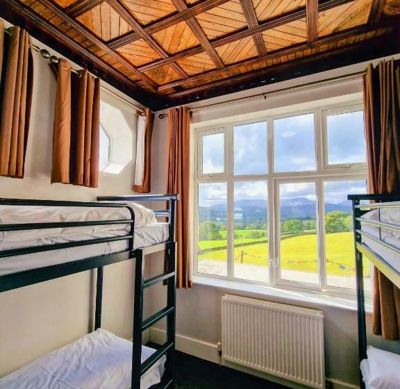 חדר סטנדרטי לארבעה עם חדר אמבטיה משותף, Yha Windermere