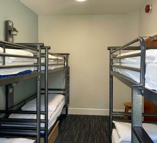 Кровать в Многоместном Номере с Общей Ванной, Yha Windermere
