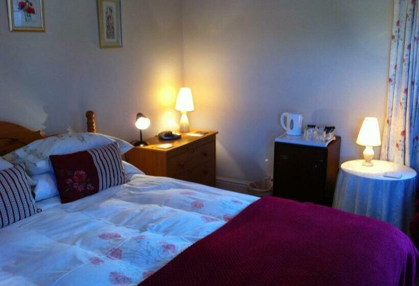 غرفة قياسية, Elloe Lodge