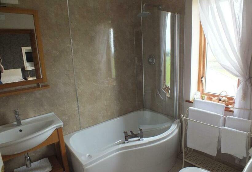 オーシャンビューデラックスルームバルコニー付き, Springwood B&b